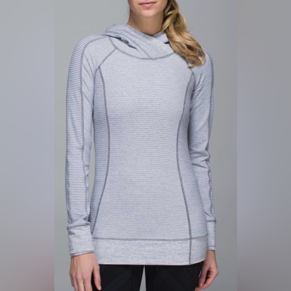 Lululemon Think Fast Grey White Hoodie Size 8 Pocket Pullover💎EUC! Rare